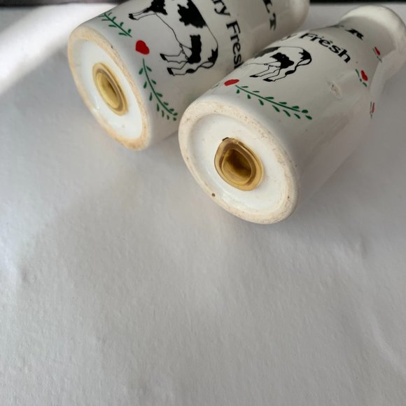 COOKS TOOLS FARM ANIMALS CHICKEN AND MILK BOTTLES SALT AND PEPPER SHAKERS 2 SETS - Picture 5 of 14